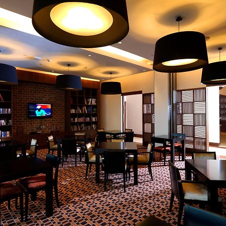 Staybridge Suites Yas Island Abu Dhabi By Ihg ภายนอก รูปภาพ