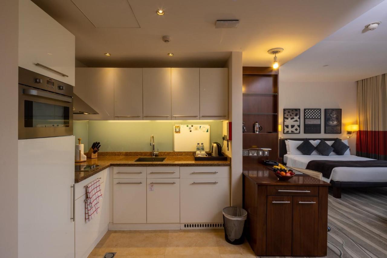 Staybridge Suites Yas Island Abu Dhabi By Ihg ภายนอก รูปภาพ
